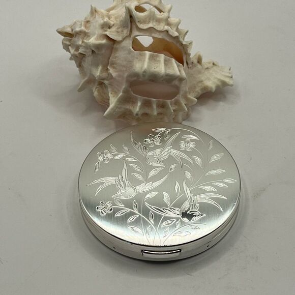 Elgin American VTG silver tone with etched birds and flowers compact - Picture 1 of 8